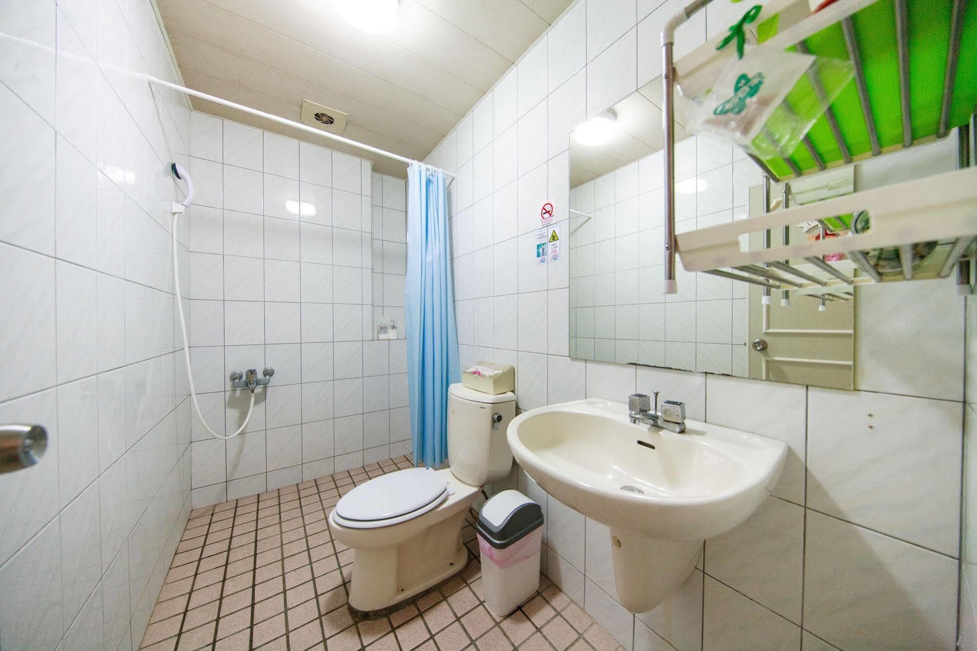 Ariyoshi Ya Lägenhet Tainan Exteriör bild